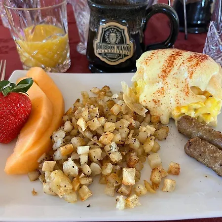 Bourbon Manor Bed & Breakfast Inn-3